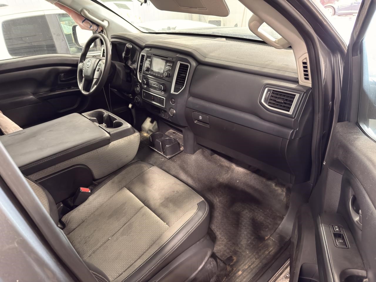 https://f005.backblazeb2.com/file/img-partshotlines-com/Inventory/EX571/Vehicle/21357_09.jpg