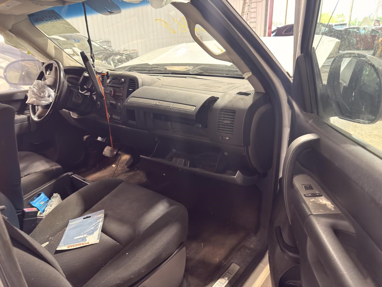 https://f005.backblazeb2.com/file/img-partshotlines-com/Inventory/EX571/Vehicle/21360_09.jpg