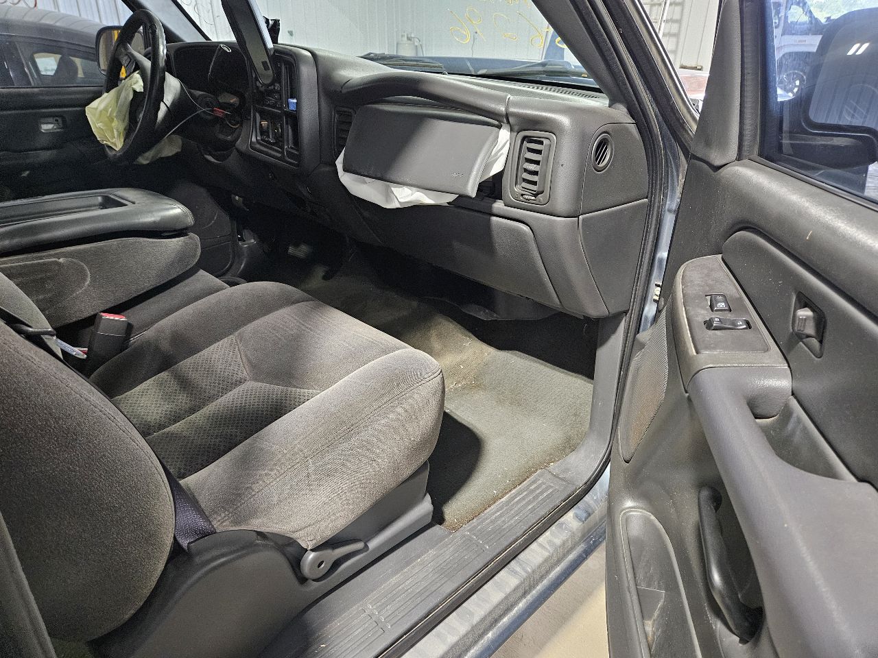 https://f005.backblazeb2.com/file/img-partshotlines-com/Inventory/EX571/Vehicle/21400_04.jpg