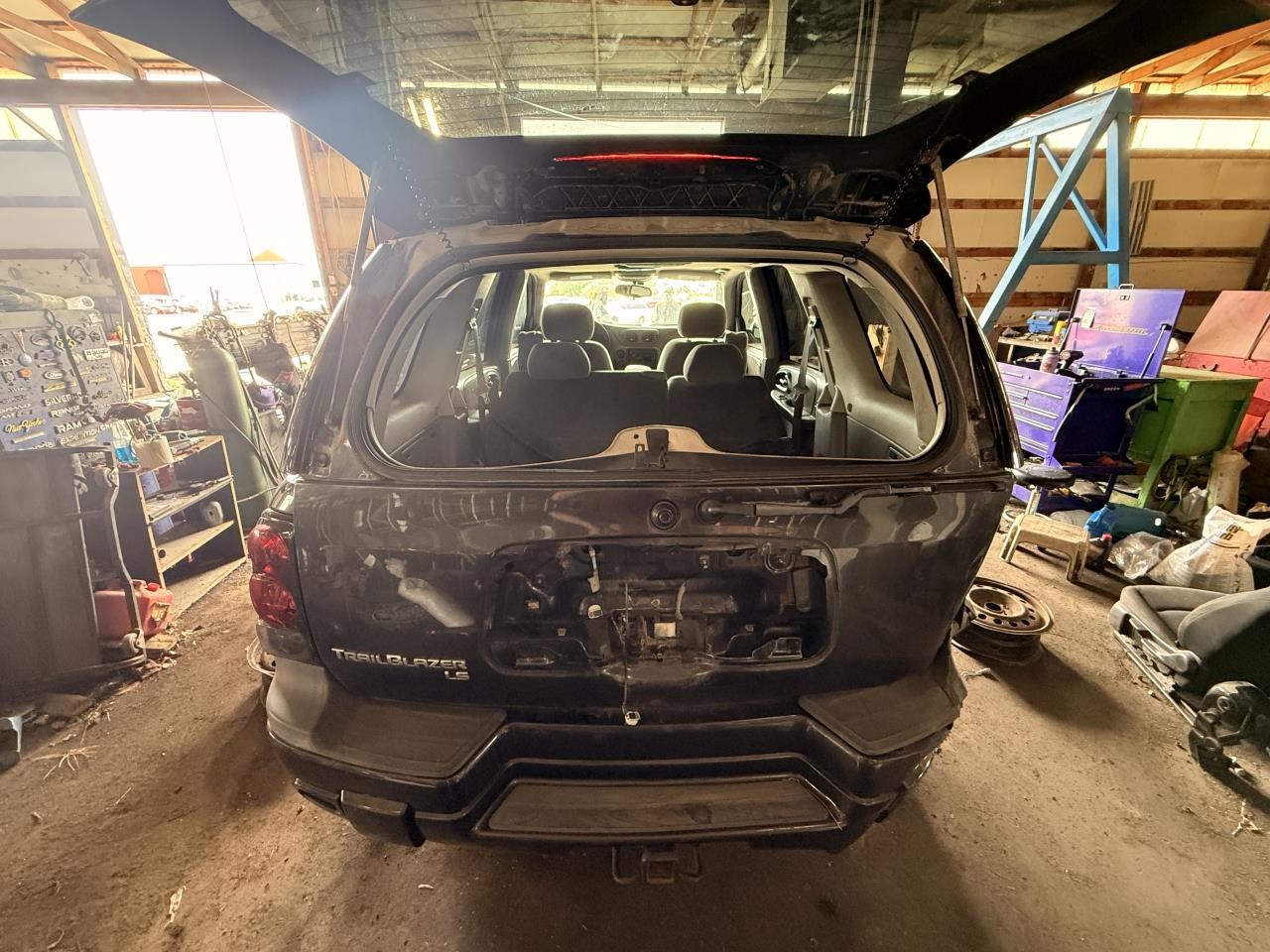 https://f005.backblazeb2.com/file/img-partshotlines-com/Inventory/EX571/Vehicle/21422_09.jpg
