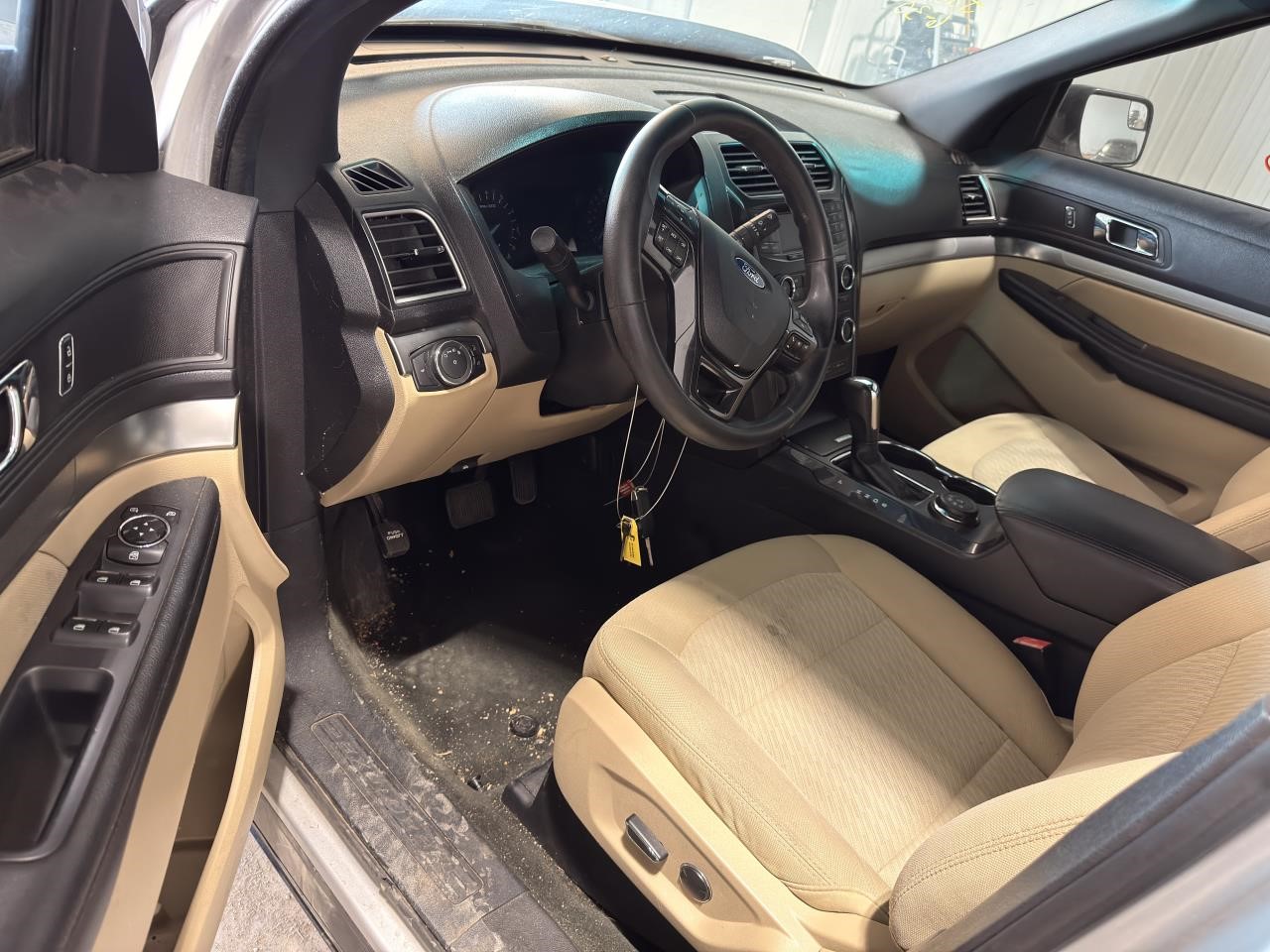 https://f005.backblazeb2.com/file/img-partshotlines-com/Inventory/EX571/Vehicle/21426_11.jpg
