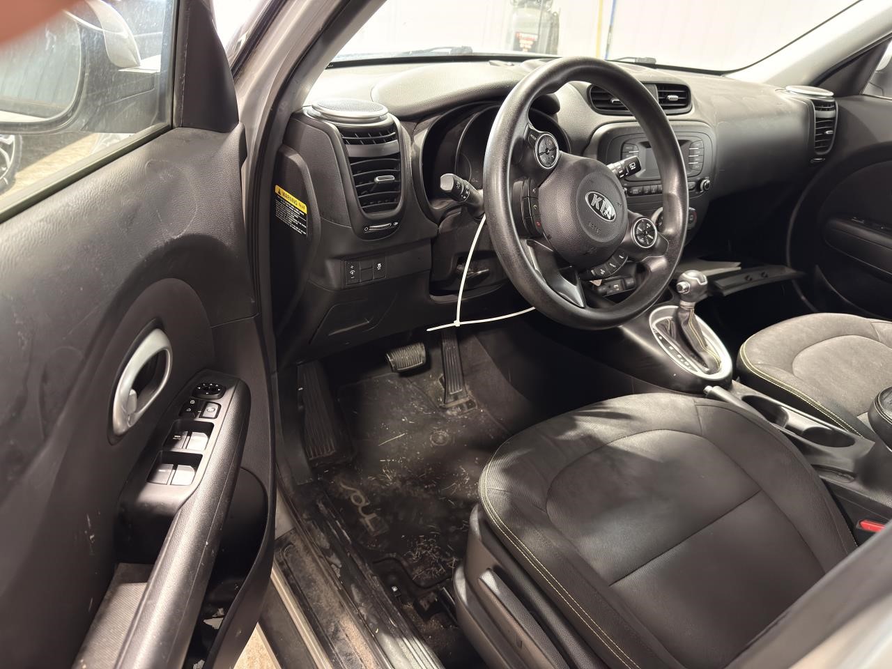 https://f005.backblazeb2.com/file/img-partshotlines-com/Inventory/EX571/Vehicle/21427_11.jpg