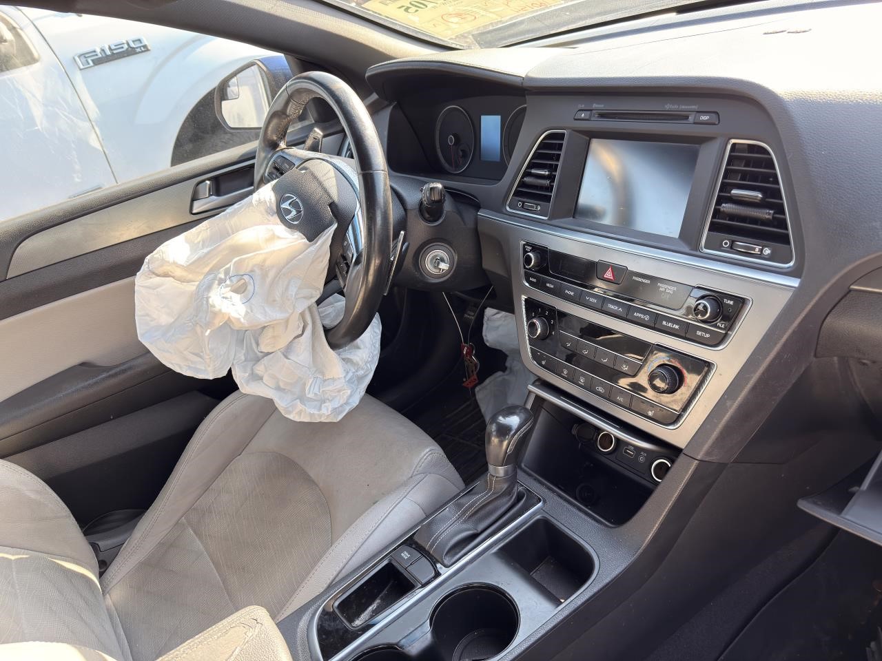 Vehicle/21433_10.jpg