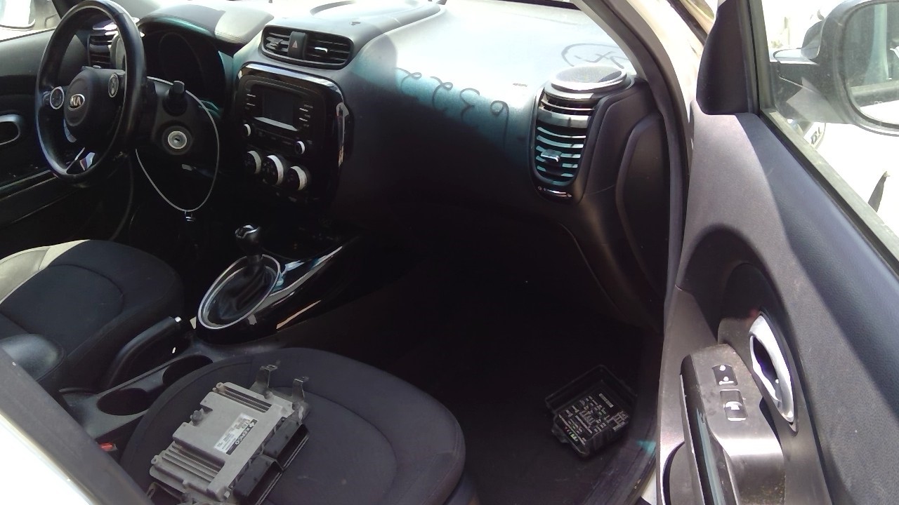 Vehicle/21442_10.jpg