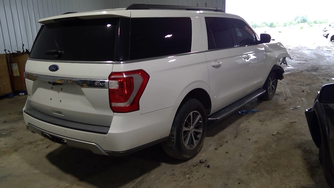 https://f005.backblazeb2.com/file/img-partshotlines-com/Inventory/EX571/Vehicle/21450_07.jpg