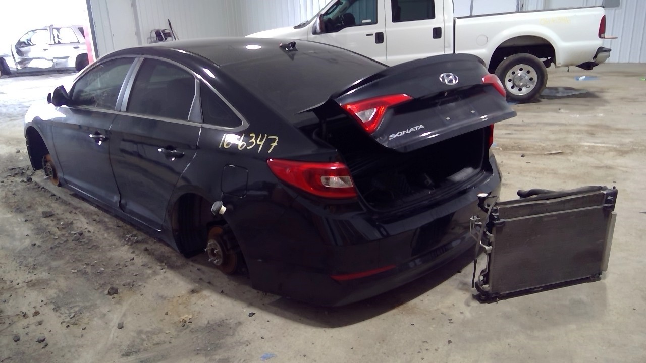 Vehicle/21472_05.jpg