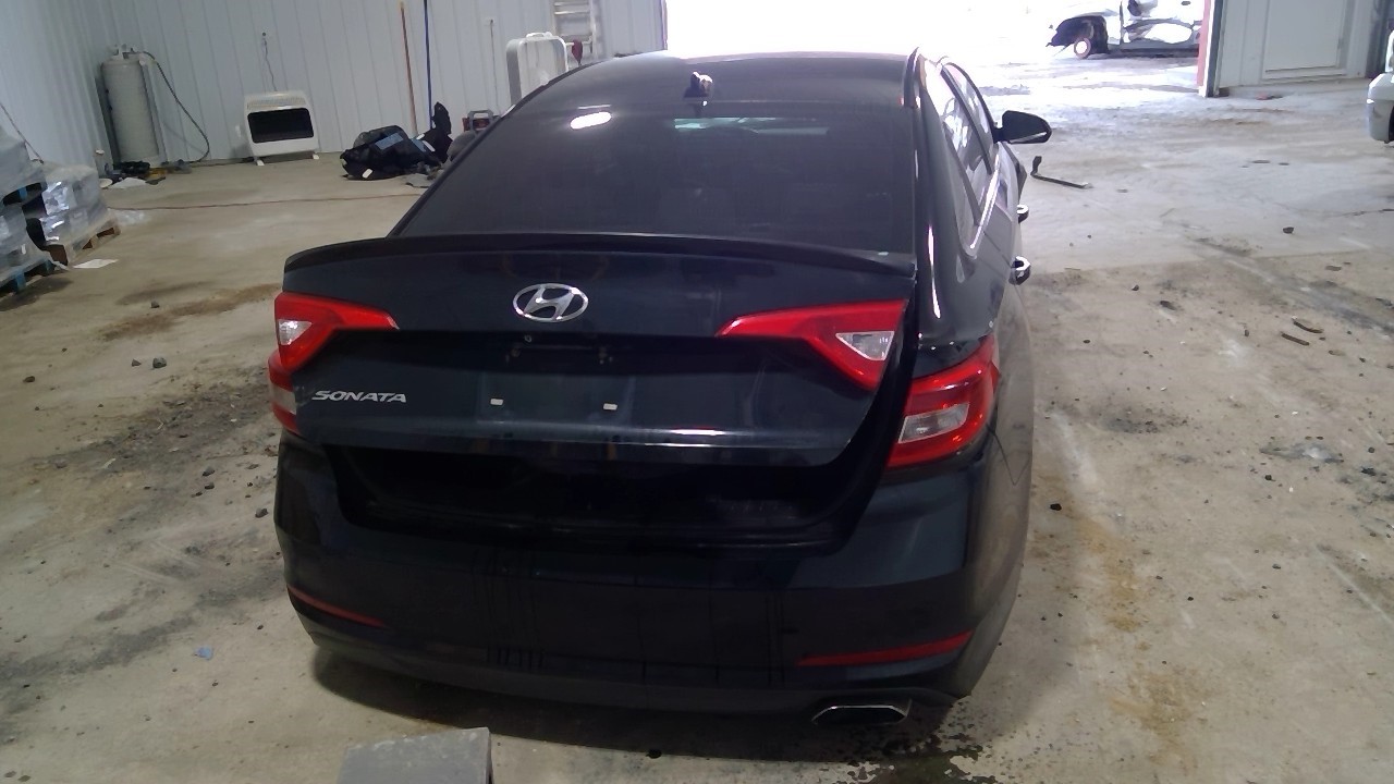 Vehicle/21472_06.jpg