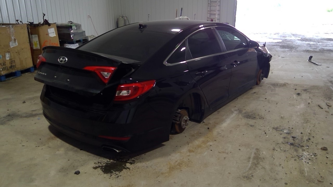 Vehicle/21472_07.jpg