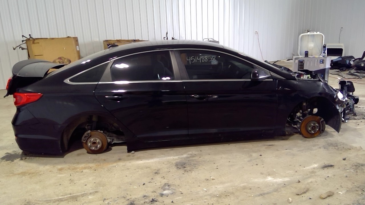 Vehicle/21472_08.jpg