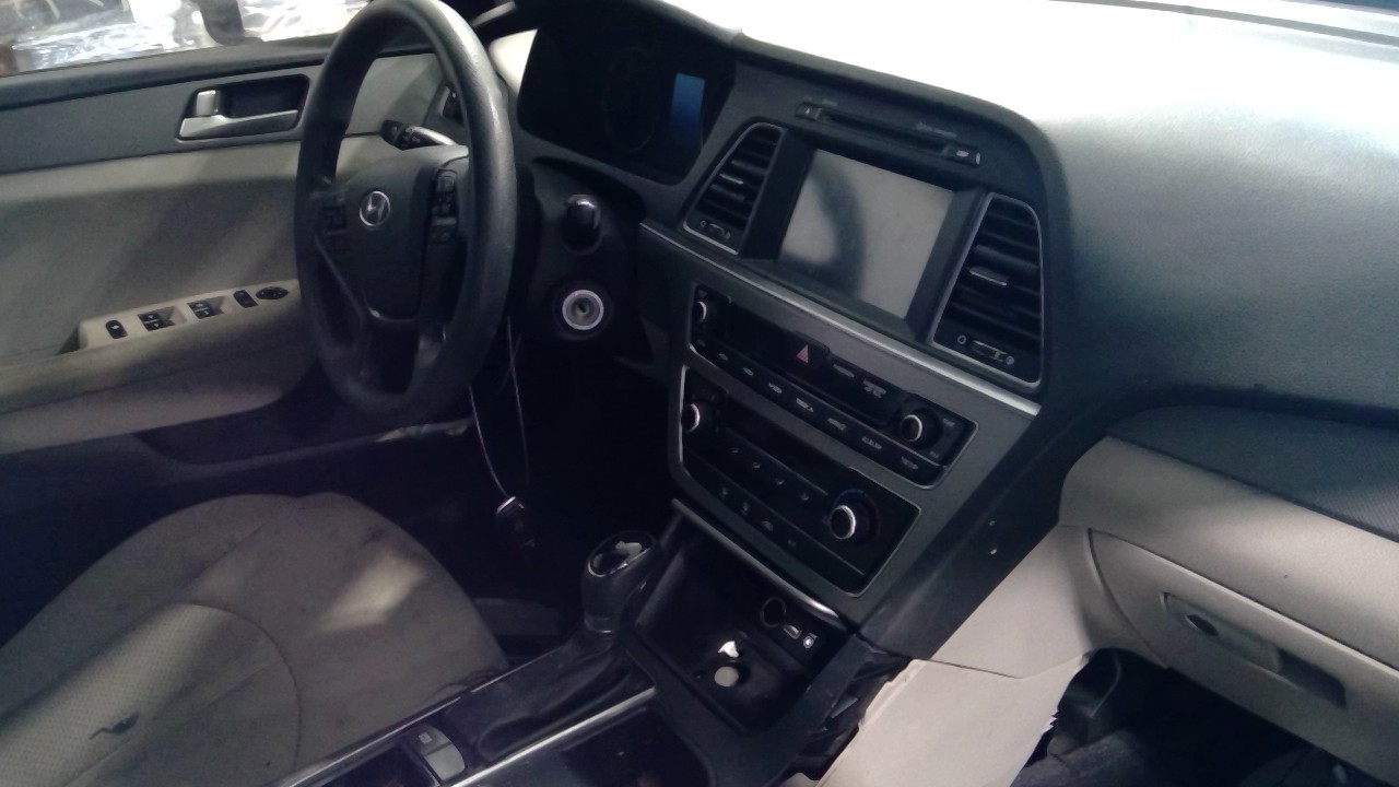 Vehicle/21472_10.jpg