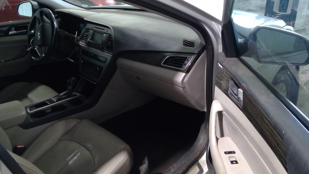 Vehicle/21482_09.jpg