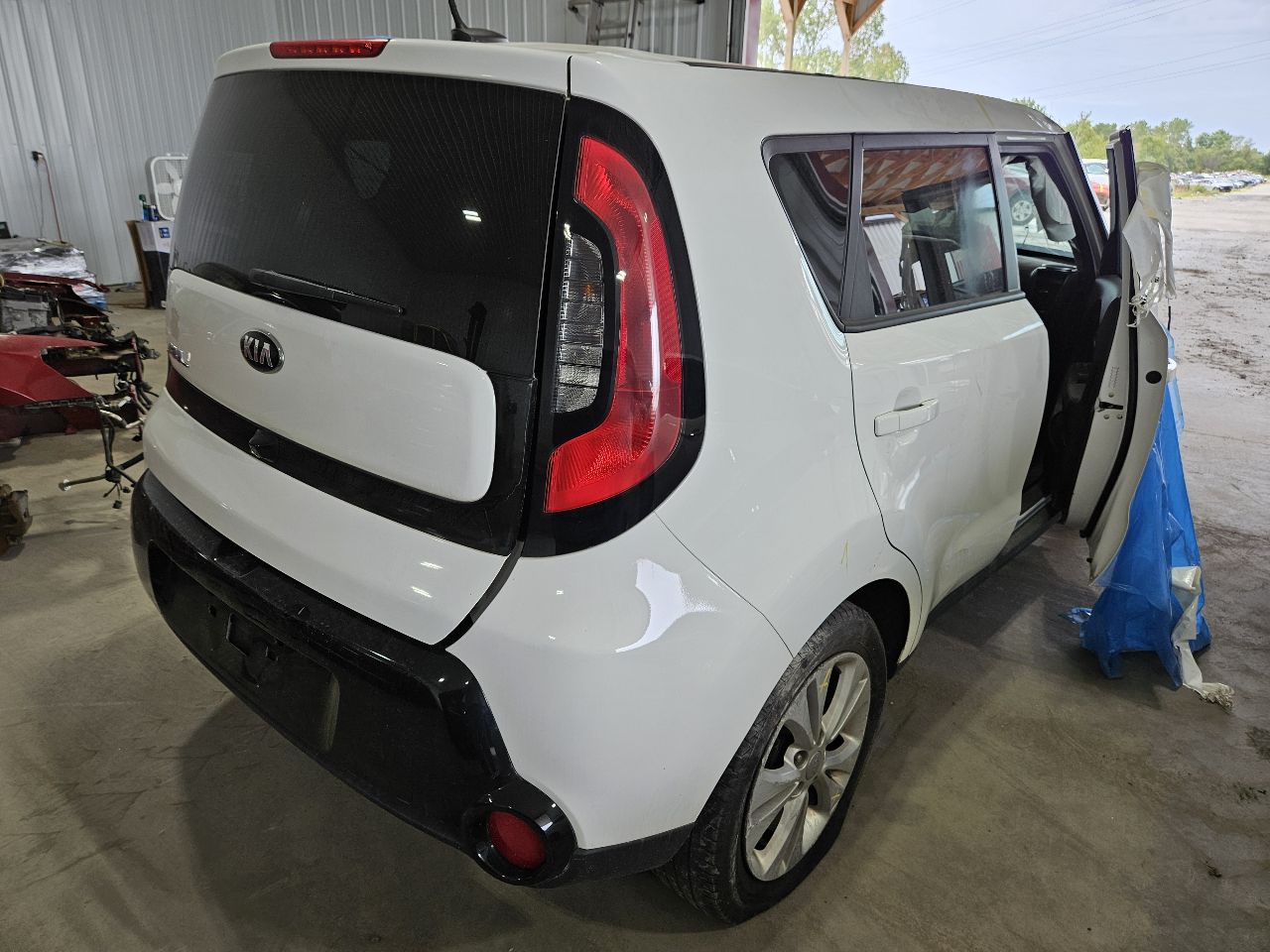 Vehicle/21509_07.jpg