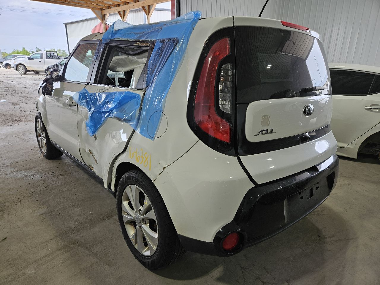 Vehicle/21509_11.jpg