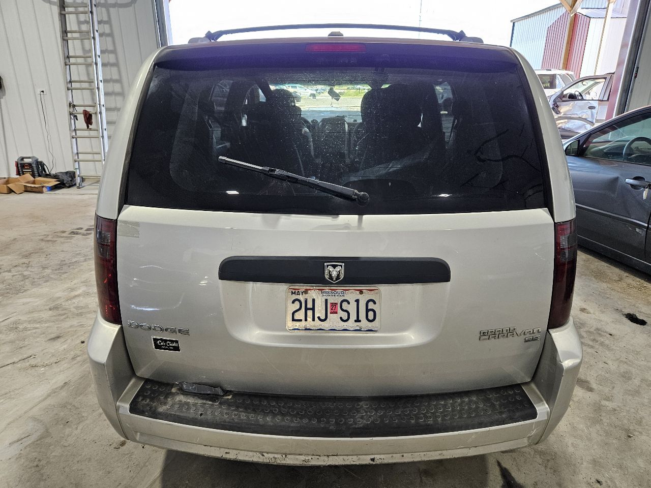 https://f005.backblazeb2.com/file/img-partshotlines-com/Inventory/EX571/Vehicle/21564_06.jpg
