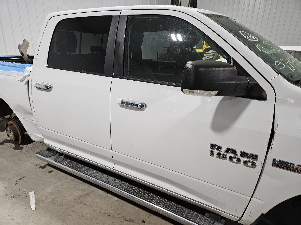 https://f005.backblazeb2.com/file/img-partshotlines-com/Inventory/EX571/Vehicle/21604_03.jpg