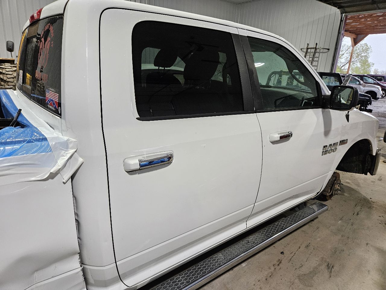 https://f005.backblazeb2.com/file/img-partshotlines-com/Inventory/EX571/Vehicle/21604_06.jpg