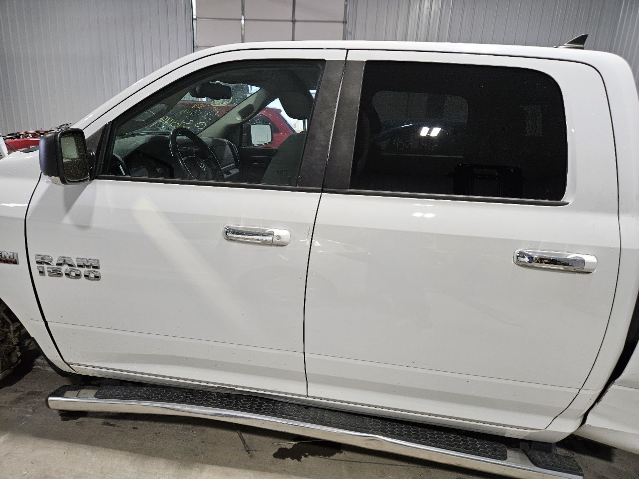 https://f005.backblazeb2.com/file/img-partshotlines-com/Inventory/EX571/Vehicle/21604_10.jpg