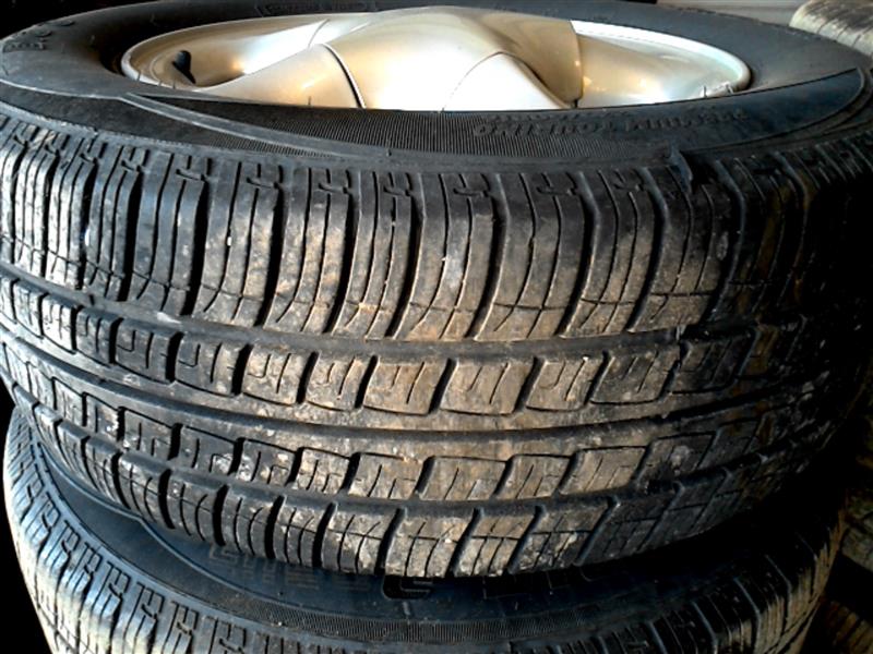 https://f005.backblazeb2.com/file/img-partshotlines-com/Inventory/EX598/Vehicle/18190_09.jpg