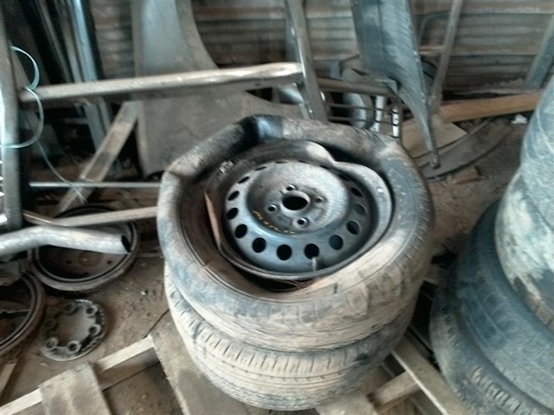 https://f005.backblazeb2.com/file/img-partshotlines-com/Inventory/EX598/Vehicle/21544_01.jpg