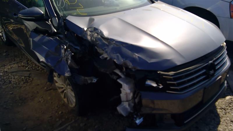 https://f005.backblazeb2.com/file/img-partshotlines-com/Inventory/EX598/Vehicle/28222_01.jpg