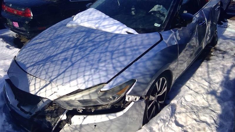 https://f005.backblazeb2.com/file/img-partshotlines-com/Inventory/EX598/Vehicle/32242_03.jpg