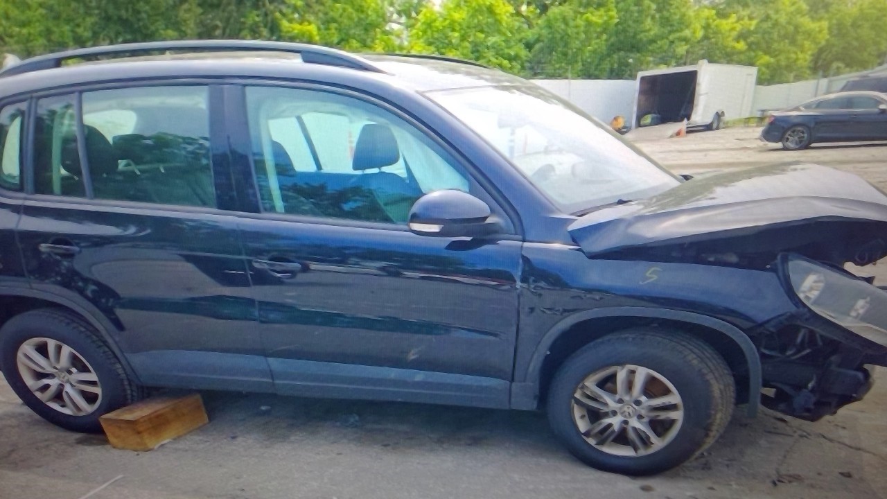 https://f005.backblazeb2.com/file/img-partshotlines-com/Inventory/EX598/Vehicle/32854_04.jpg
