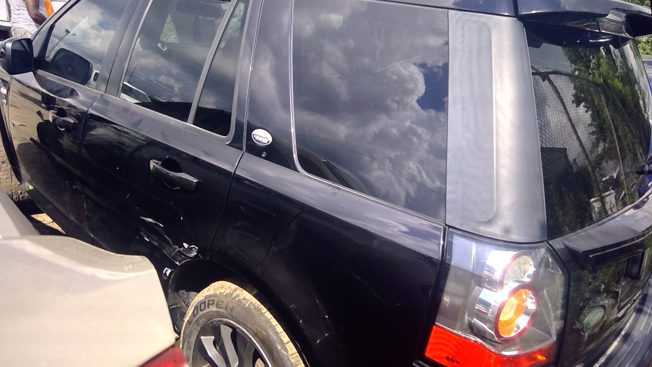 https://f005.backblazeb2.com/file/img-partshotlines-com/Inventory/EX598/Vehicle/32887_02.jpg