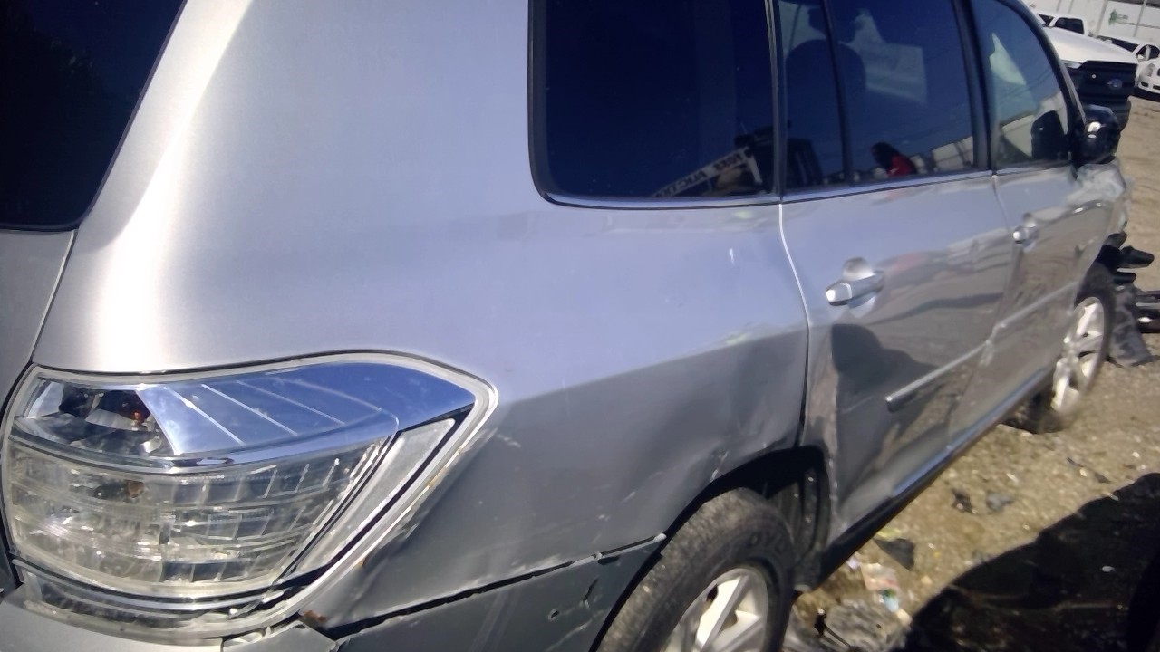 https://f005.backblazeb2.com/file/img-partshotlines-com/Inventory/EX598/Vehicle/32922_03.jpg