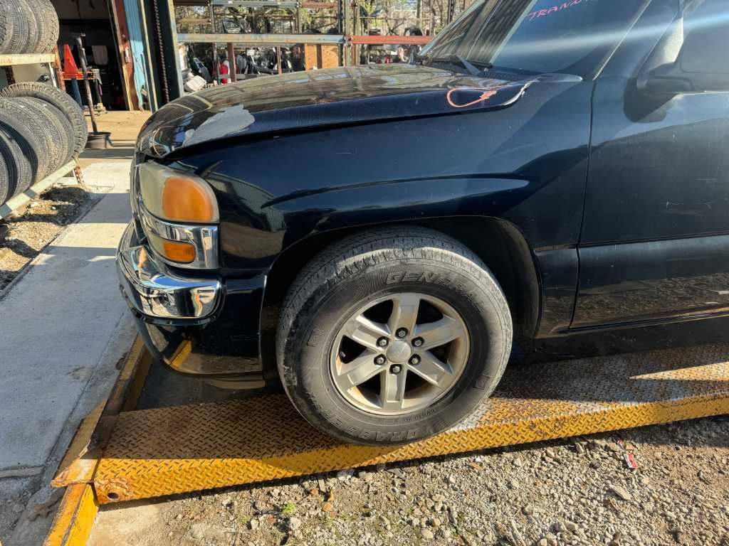 https://f005.backblazeb2.com/file/img-partshotlines-com/Inventory/EX603/Vehicle/12810_11.jpg