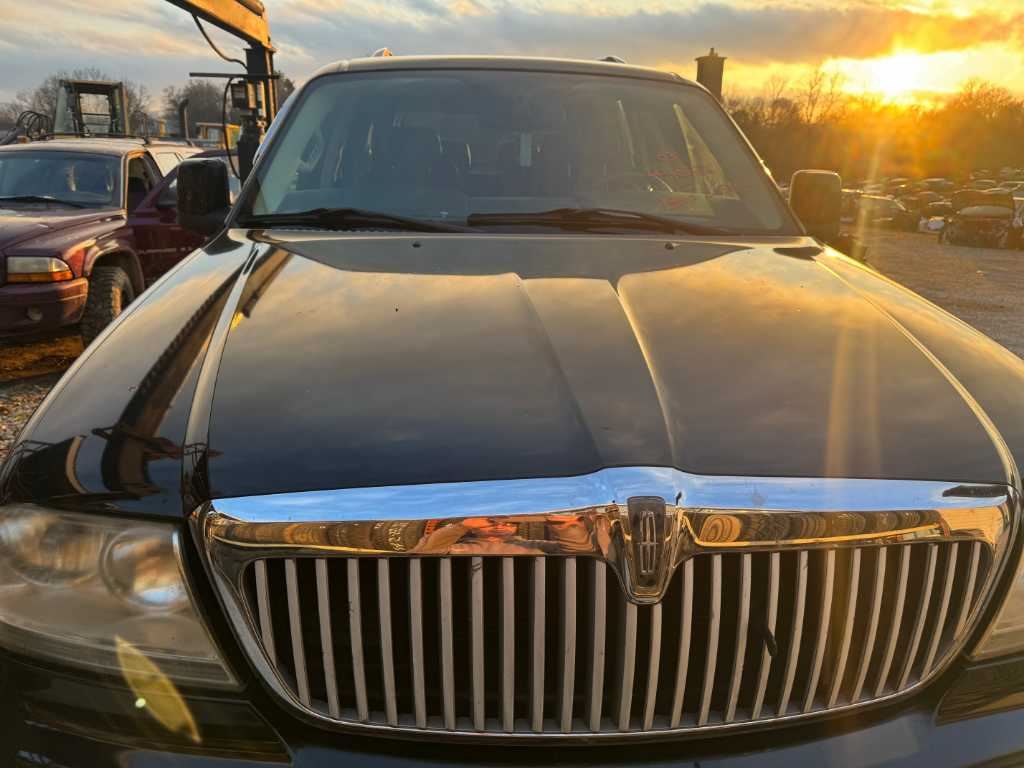 https://f005.backblazeb2.com/file/img-partshotlines-com/Inventory/EX603/Vehicle/12897_02.jpg