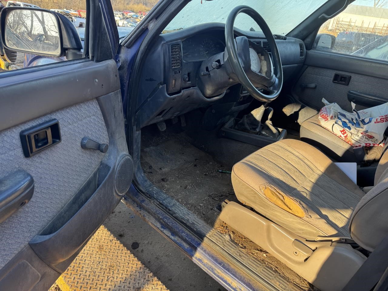 https://f005.backblazeb2.com/file/img-partshotlines-com/Inventory/EX603/Vehicle/13025_12.jpg