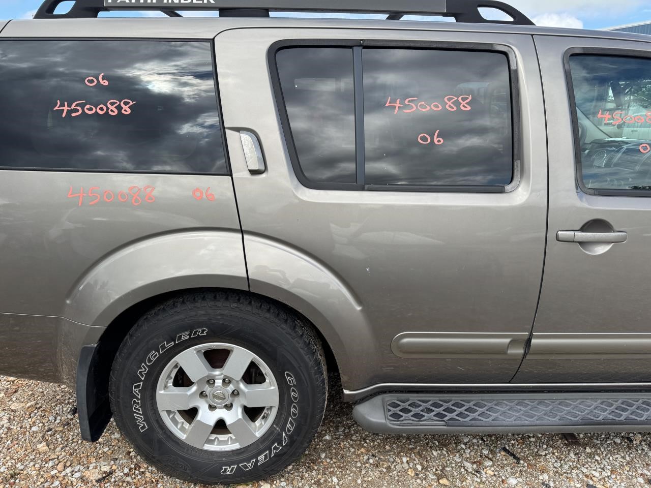 https://f005.backblazeb2.com/file/img-partshotlines-com/Inventory/EX603/Vehicle/13190_05.jpg