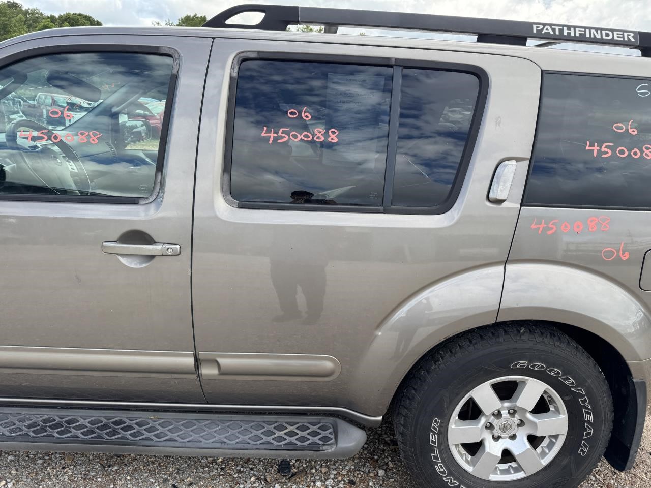 https://f005.backblazeb2.com/file/img-partshotlines-com/Inventory/EX603/Vehicle/13190_10.jpg