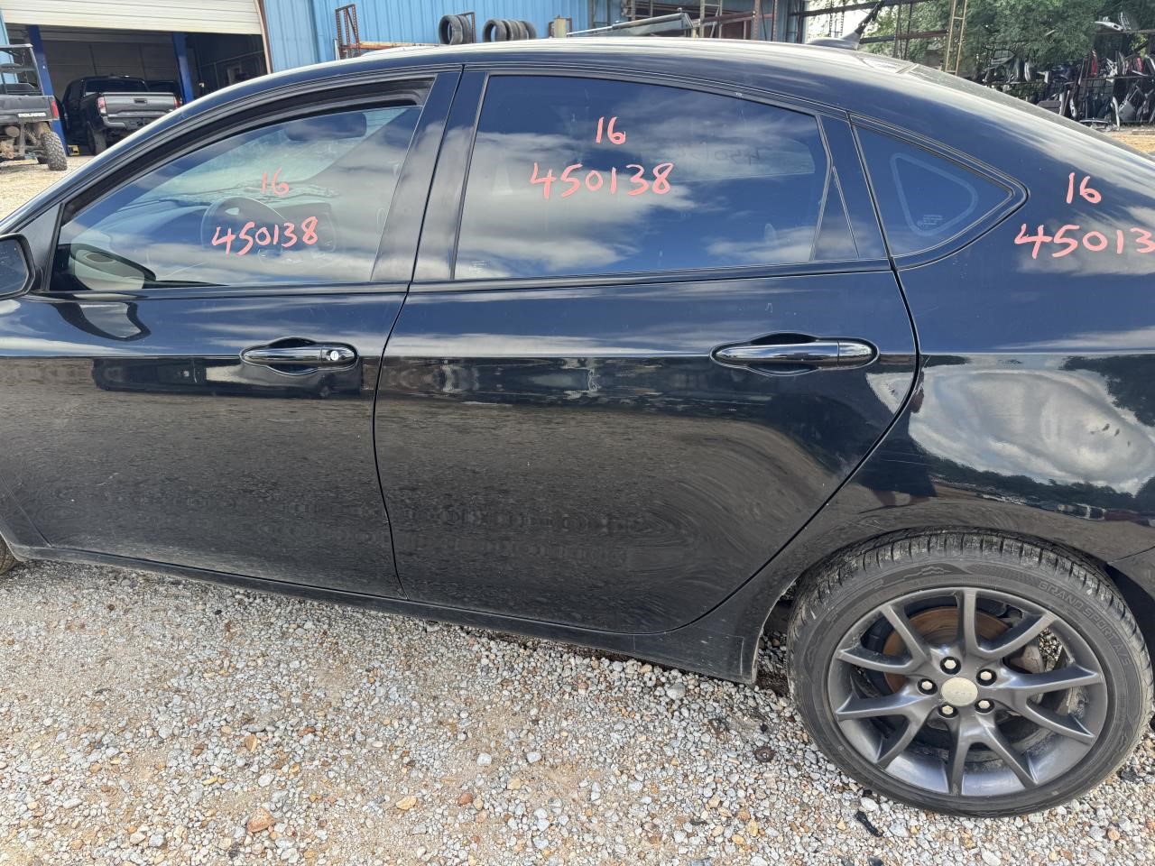 https://f005.backblazeb2.com/file/img-partshotlines-com/Inventory/EX603/Vehicle/13303_10.jpg