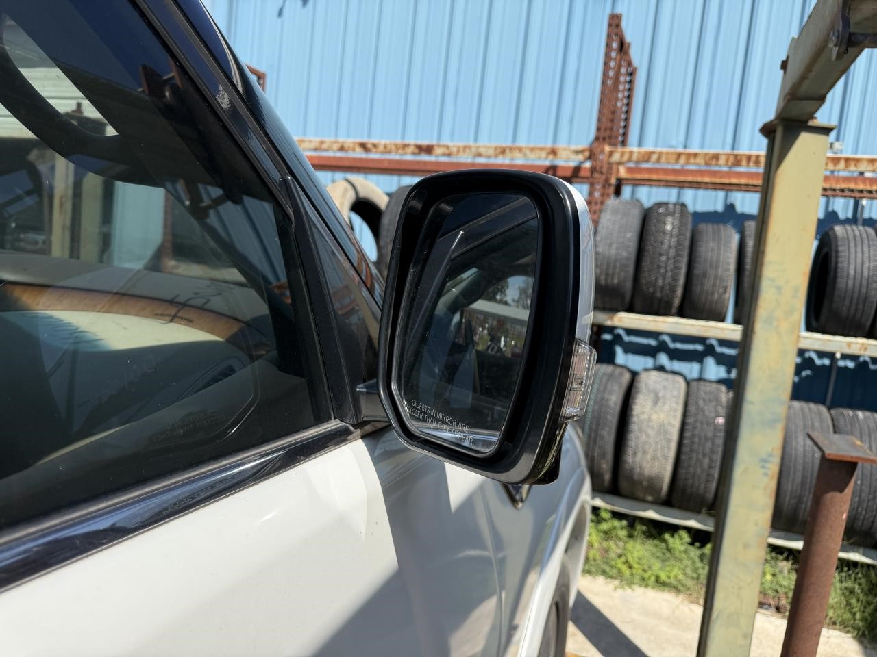 https://f005.backblazeb2.com/file/img-partshotlines-com/Inventory/EX603/Vehicle/14223_05.jpg