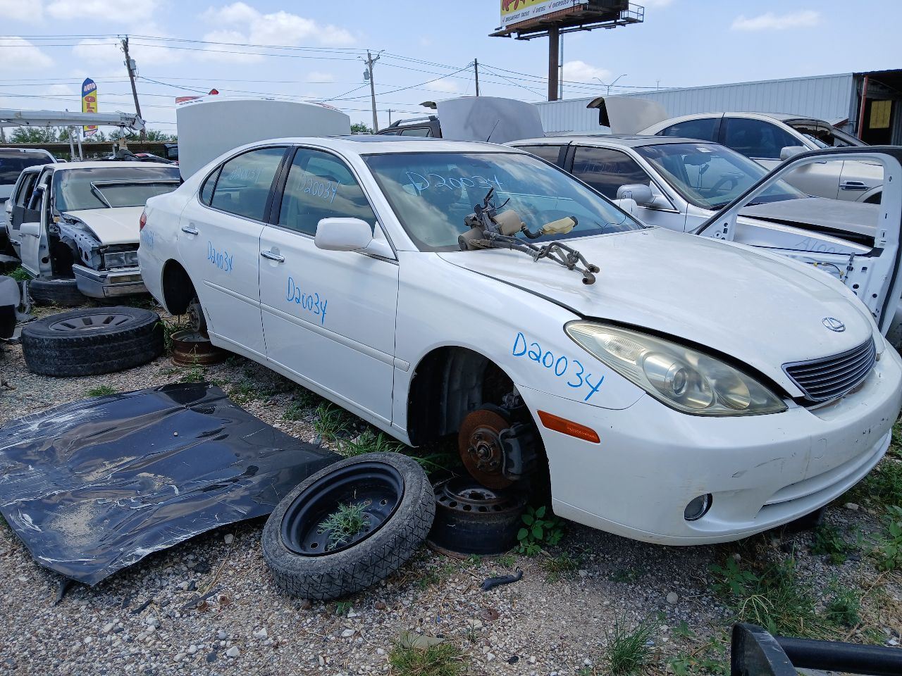https://f005.backblazeb2.com/file/img-partshotlines-com/Inventory/EX608/Vehicle/14922_02.jpg