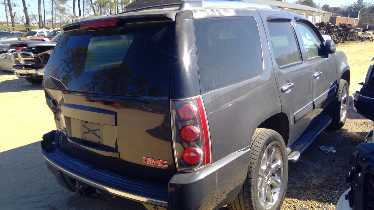 Vehicle/75649_03.jpg