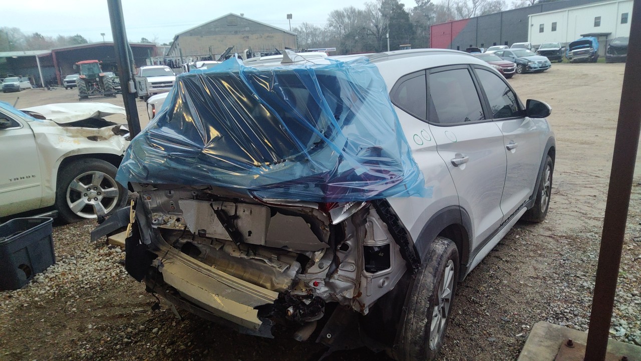 Vehicle/75764_03.jpg