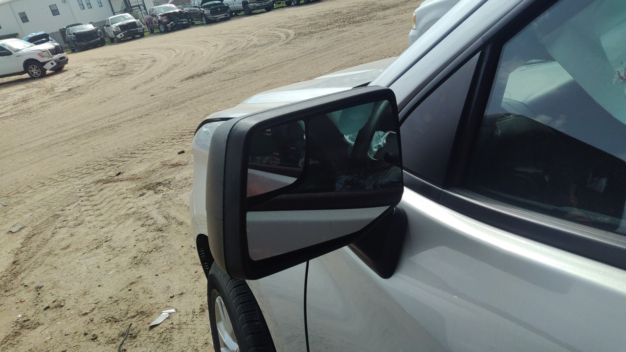 Vehicle/75882_08.jpg