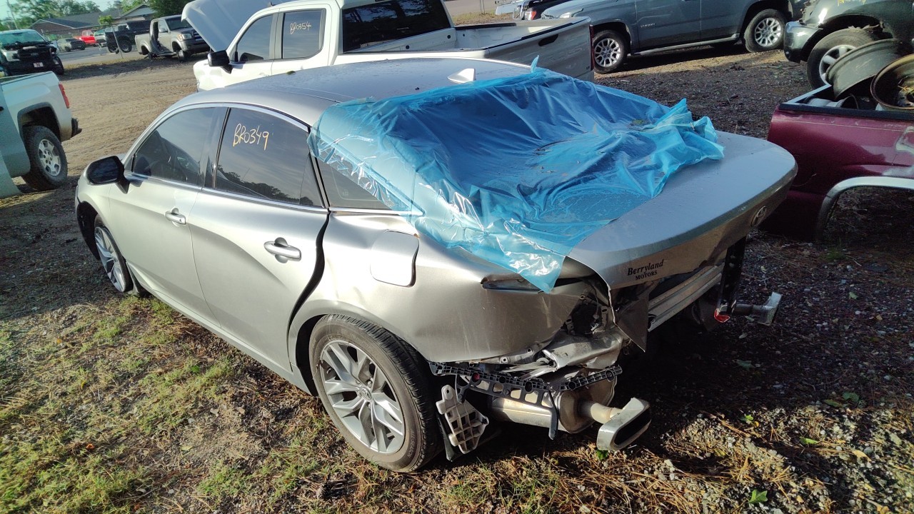 Vehicle/77128_04.jpg