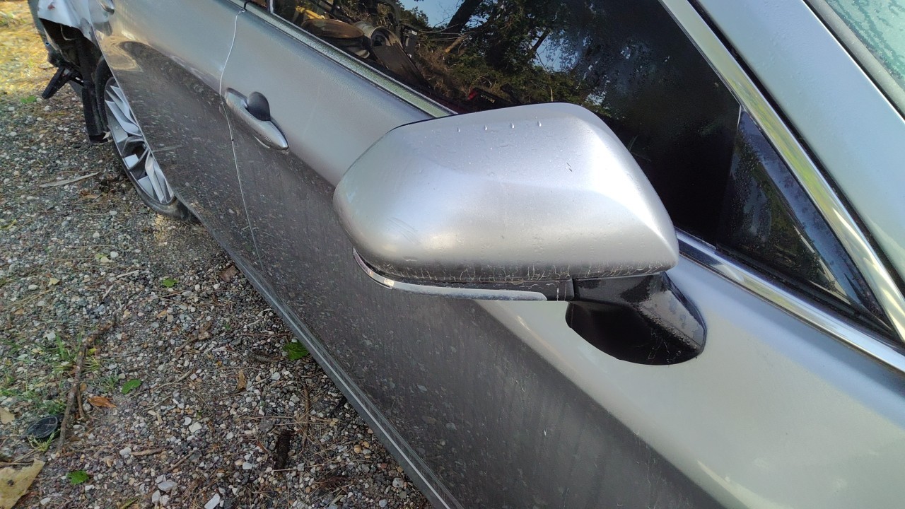 Vehicle/77128_08.jpg