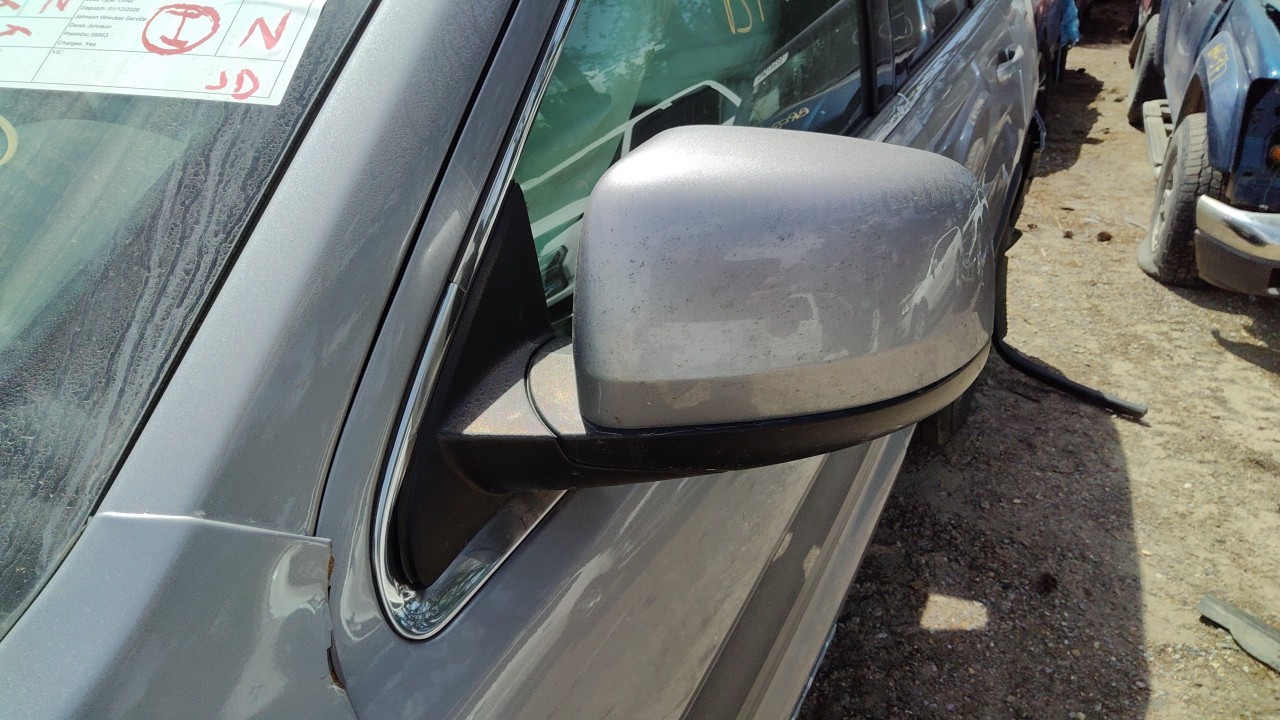 Vehicle/77129_08.jpg