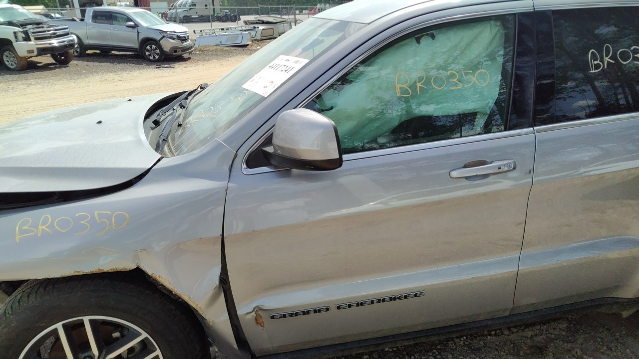 Vehicle/77129_09.jpg