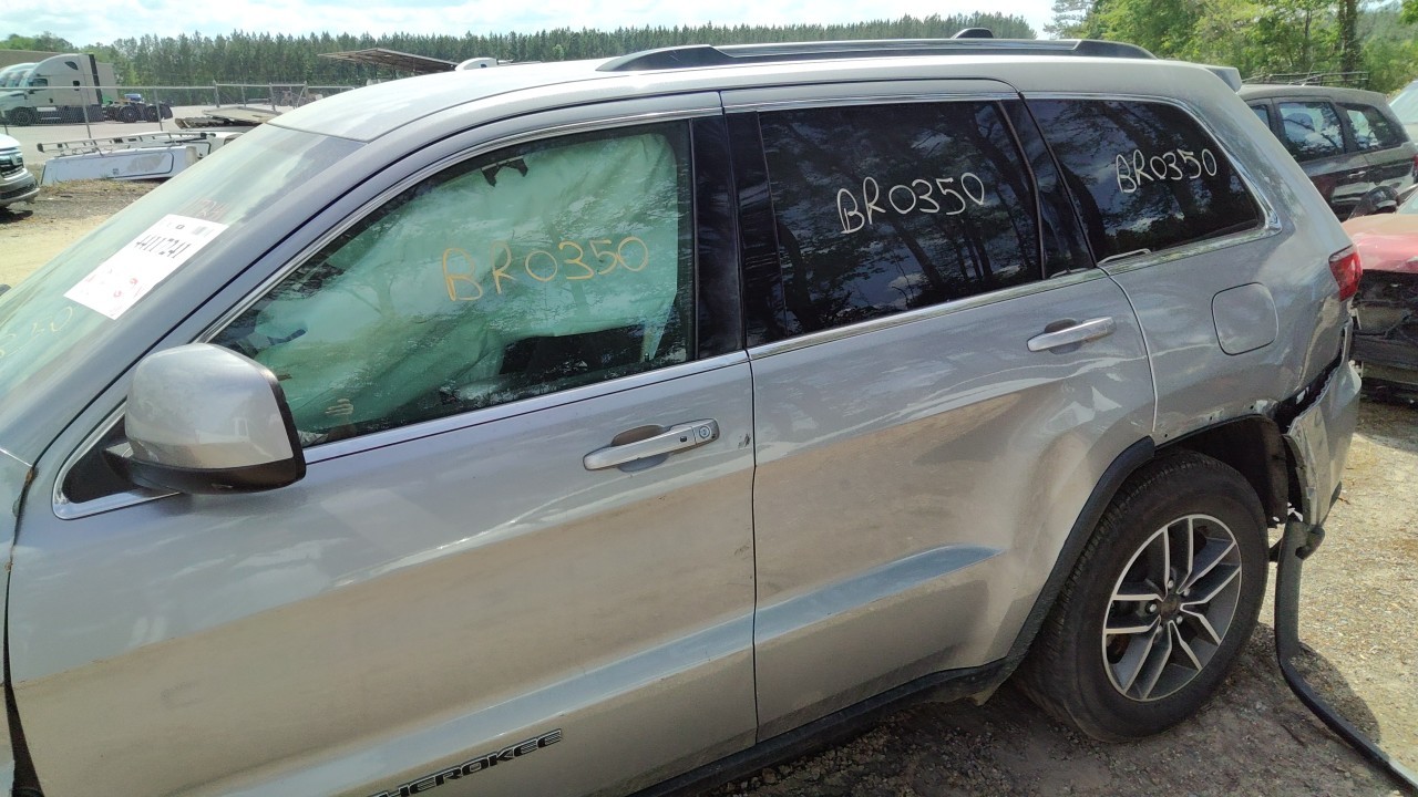Vehicle/77129_10.jpg