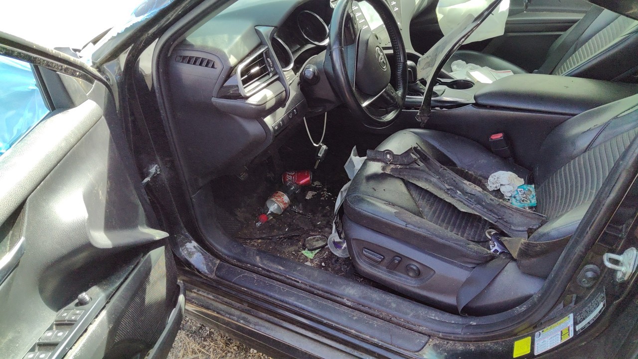 Vehicle/77170_12.jpg