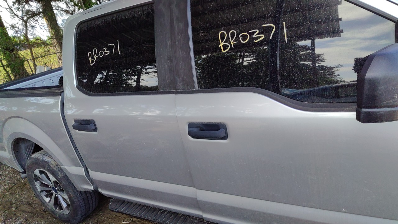 Vehicle/77227_10.jpg