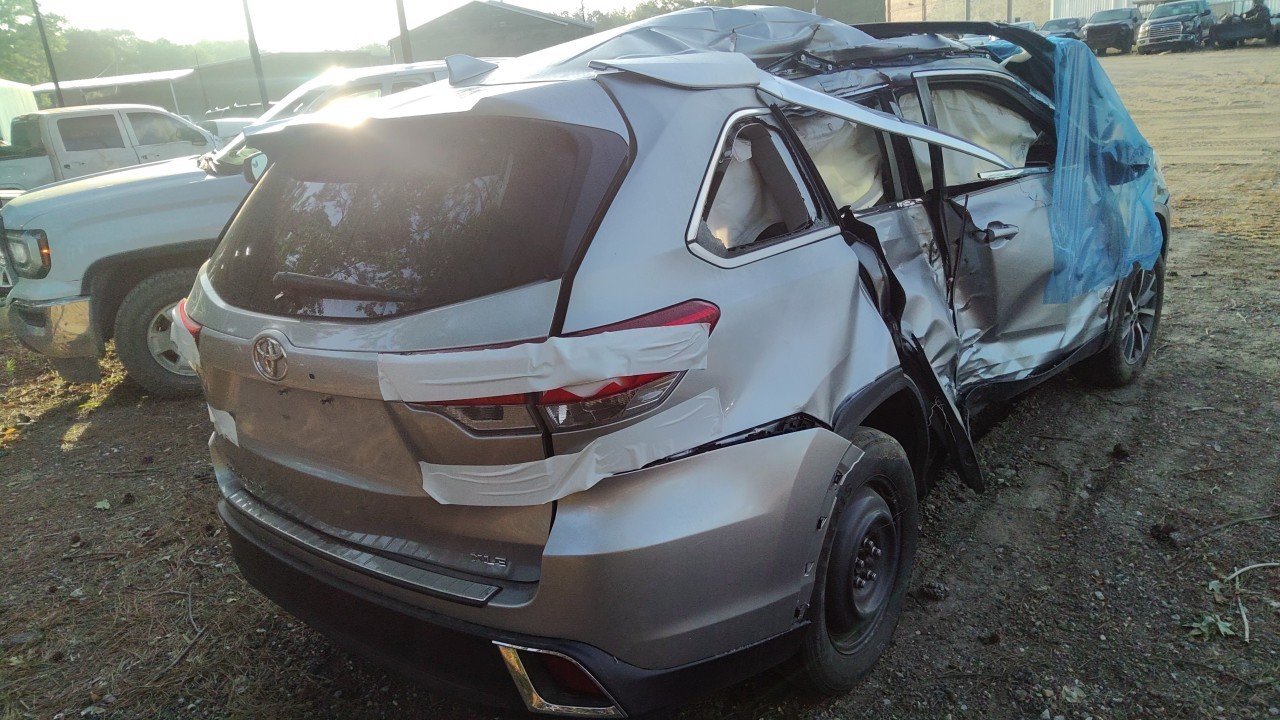 Vehicle/77321_03.jpg