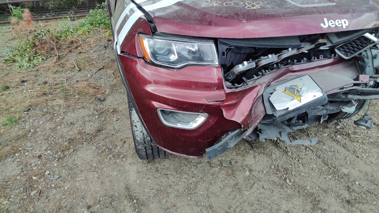 Vehicle/77323_12.jpg