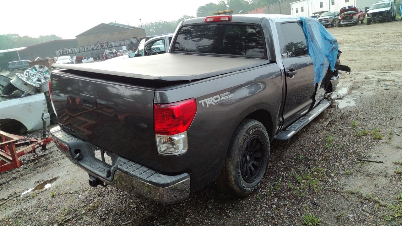 Vehicle/78499_03.jpg