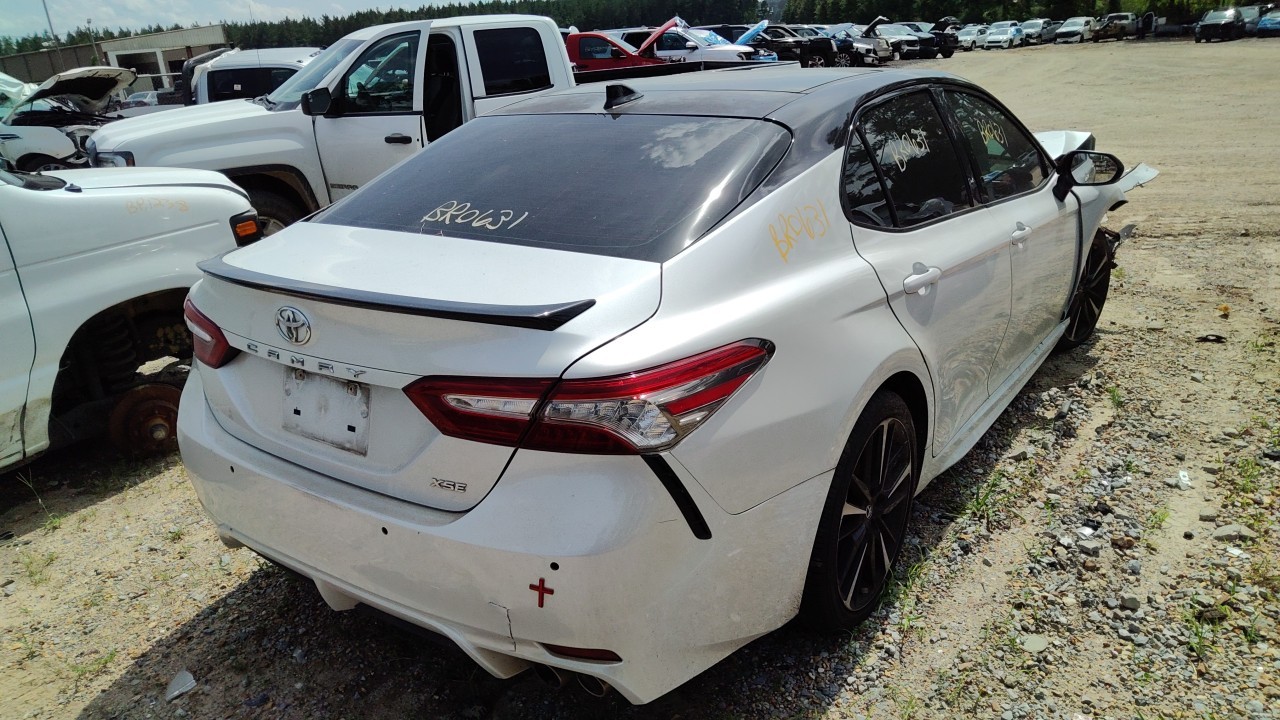 Vehicle/78624_03.jpg